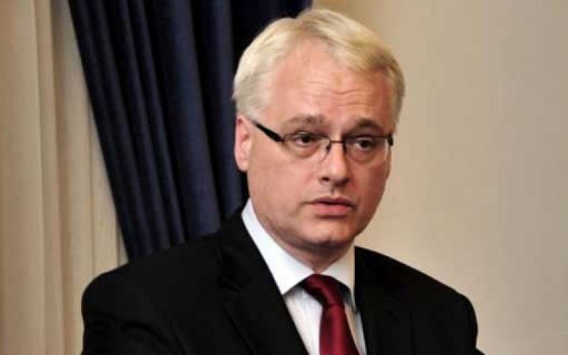 (Srpski) Josipović: Susret s Nikolićem je bio dobitak