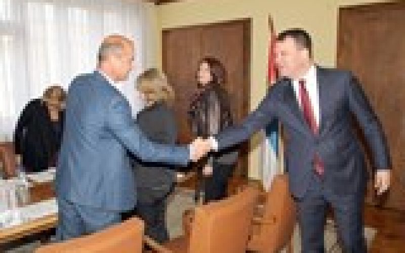 (Srpski) Predsednik Pokrajinske vlade primio predstavnike rusinskih institucija