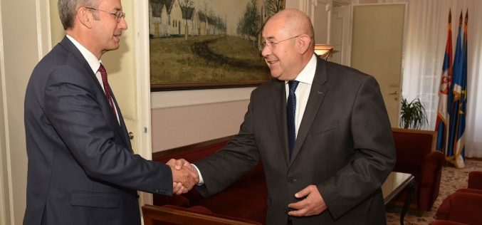 Predsednik Skupštine AP Vojvodine razgovarao sa šefom Delegacije EU u Srbiji