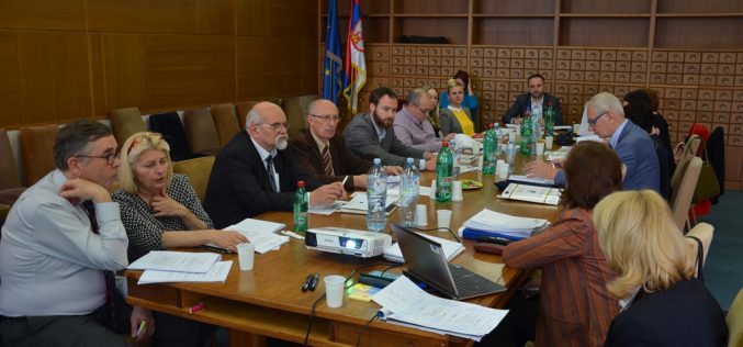 (Srpski) Osnaživanje kapaciteta nacionalnih saveta nacionalnih manjina
