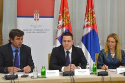 (Srpski) Održan sastanak ministra Ružića sa predstavnicima nacionalnih saveta nacionalnih manjina