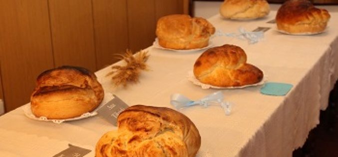 (Srpski) Održana tradicionalna izložba kruva – somuna u Tavankutu