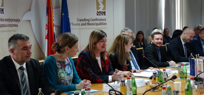 (Srpski) Potpisan sporazum u okviru programa „Podrška EU inkluziji Roma – Osnaživanje lokalnih zajednica za inkluziju Roma“