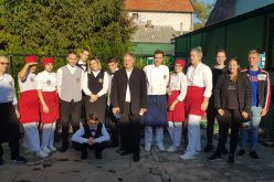 (Srpski) U Kovinu održan drugi gastronomski događaj “Naši slovenački specijaliteti”